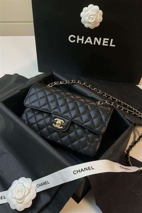 caviar vs lambskin chanel|Chanel 2.55 Double Flap: Caviar vs La.